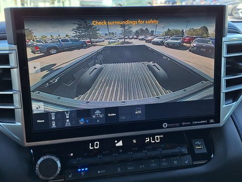Used 2022 Toyota Tundra Platinum AWD/4WD image 27