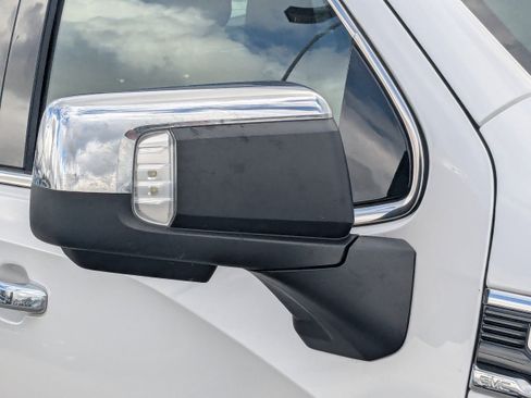 Used 2022 GMC Sierra 1500 SLT w/ SLT Premium Plus Package AWD/4WD image 10