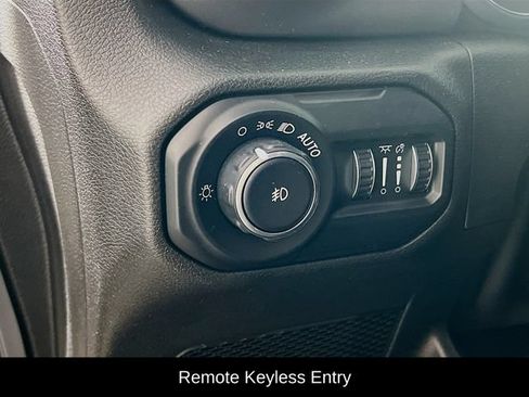 Used 2021 Jeep Wrangler Unlimited Sport AWD/4WD image 17
