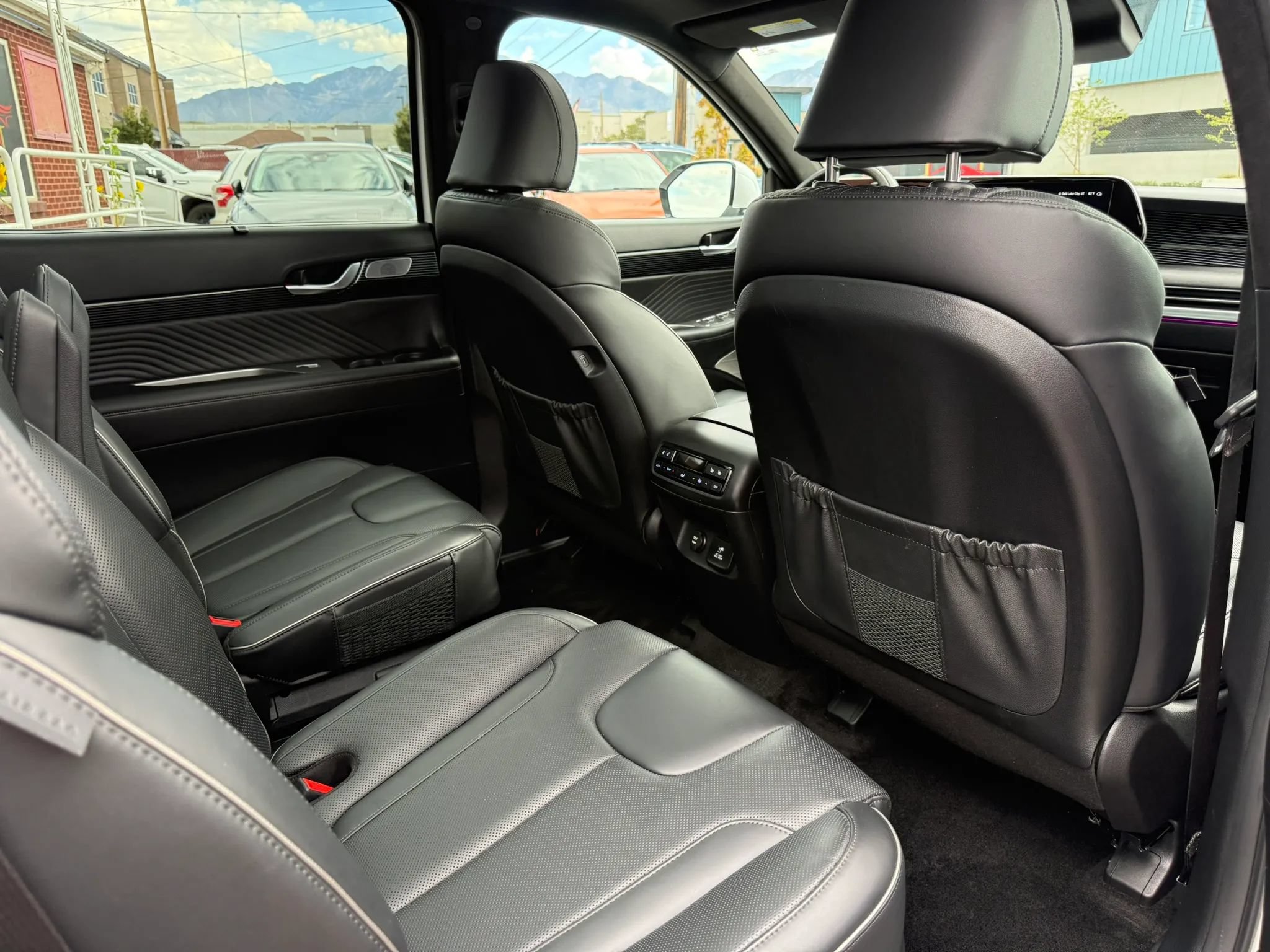 Used 2025 Hyundai Palisade Calligraphy AWD/4WD image 15