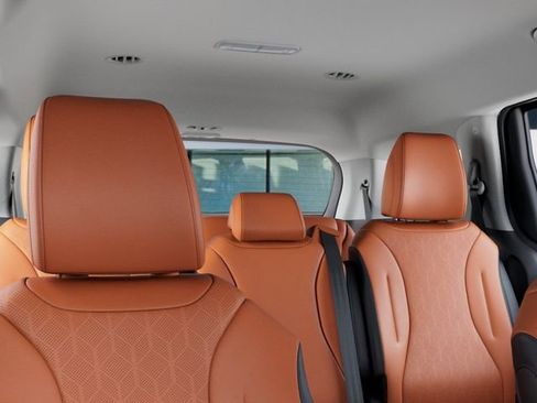 New 2026 Kia Carnival EX image 27