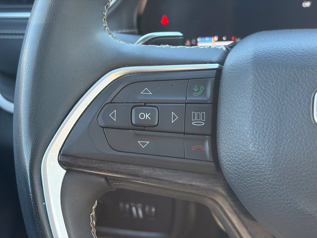 Certified 2023 Jeep Grand Cherokee L Limited AWD/4WD image 28