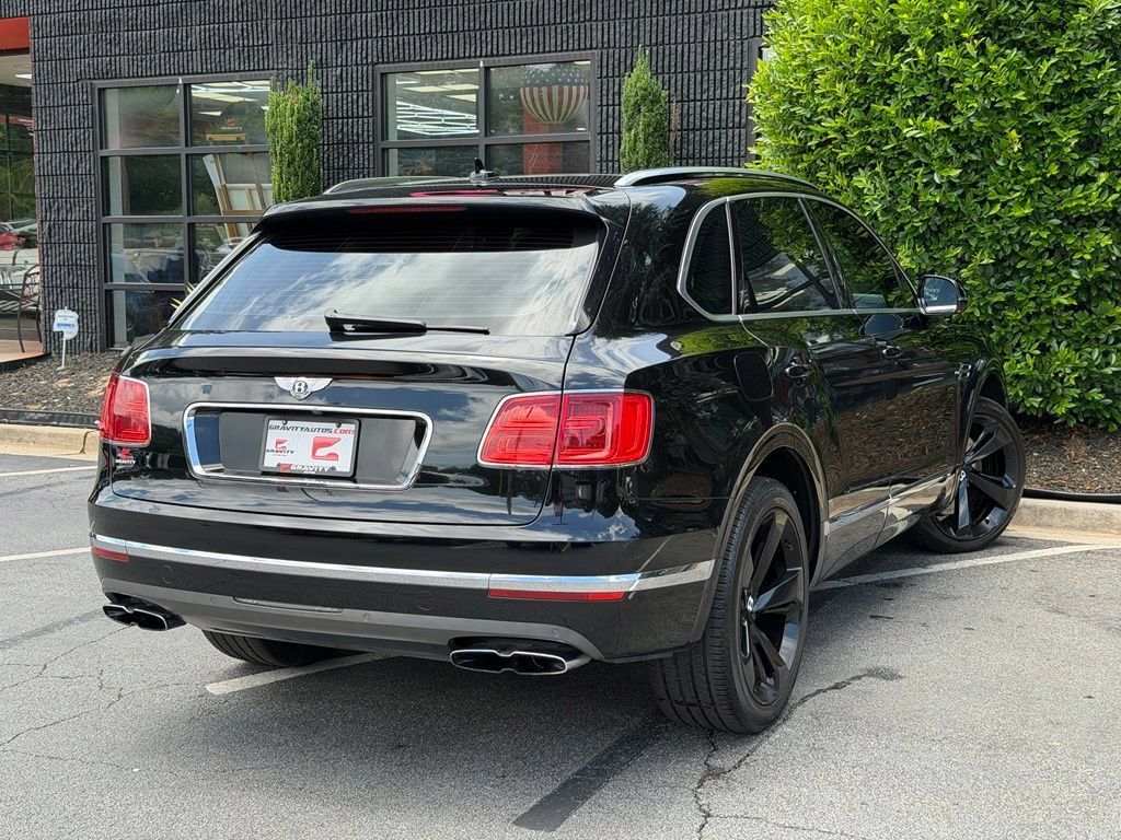 Used 2019 Bentley Bentayga AWD/4WD image 12
