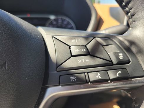 Used 2025 Nissan Sentra SV w/ SV Premium Package FWD image 27