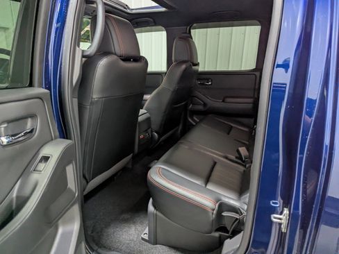 Used 2023 Nissan Frontier PRO-4X w/ Pro-4X Premium Package image 11