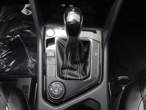 Certified 2023 Volkswagen Taos SEL AWD/4WD image 13