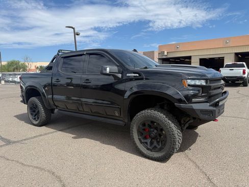 Used 2019 Chevrolet Silverado 1500 LTZ w/ LTZ Plus Package AWD/4WD image 3