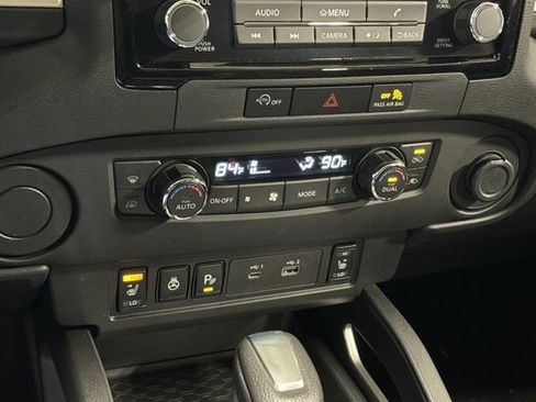 Used 2024 Nissan Frontier SL w/ Technology Package image 27