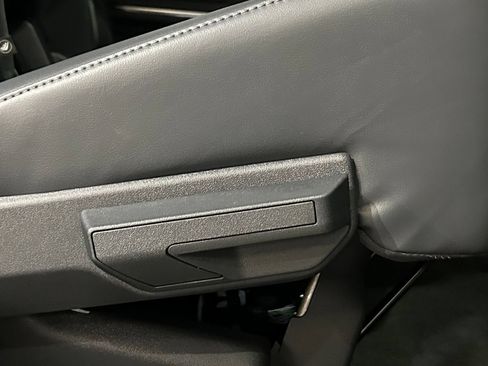 New 2026 Lincoln Navigator Reserve AWD/4WD image 68