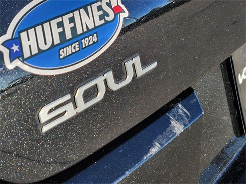 Certified 2025 Kia Soul LX image 10