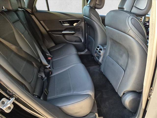 Used 2025 Mercedes-Benz GLC 300 4MATIC image 19