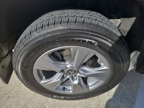 Certified 2025 Toyota RAV4 XLE w/ Convenience Package AWD/4WD image 8