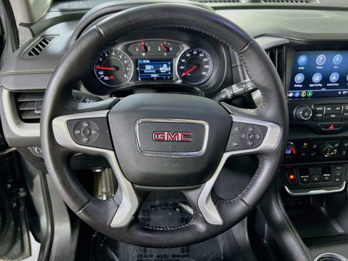 Used 2018 GMC Terrain SLE w/ Driver Convenience Package FWD image 11