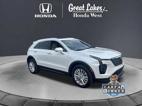 Used 2024 Cadillac XT4 Luxury w/ Cold Weather Package AWD/4WD image 5