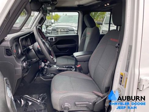 Used 2024 Jeep Wrangler Unlimited Rubicon AWD/4WD image 29