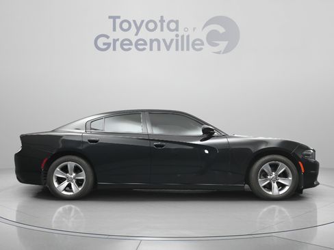 Used 2017 Dodge Charger SXT w/ Driver Confidence Group RWD image 18
