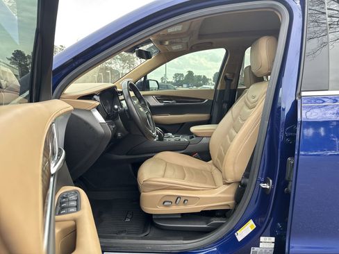 Used 2024 Cadillac XT6 Premium Luxury w/ Platinum Package image 16