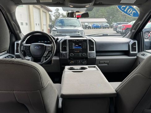 Used 2015 Ford F150 XLT image 28