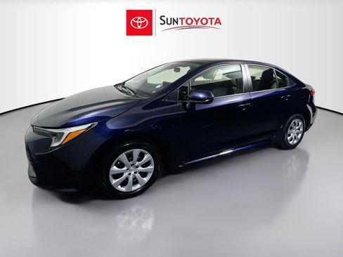 Used 2025 Toyota Corolla LE w/ Convenience Package FWD image 9