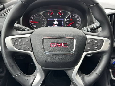 Used 2024 GMC Terrain SLT image 26
