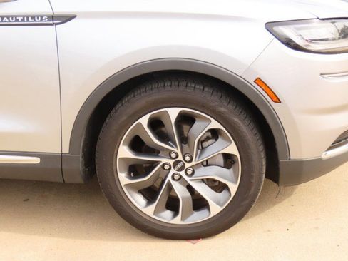 Certified 2022 Lincoln Nautilus Reserve w/ Luxury Package image 7