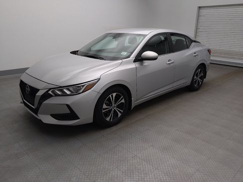 Used 2020 Nissan Sentra SV image 2