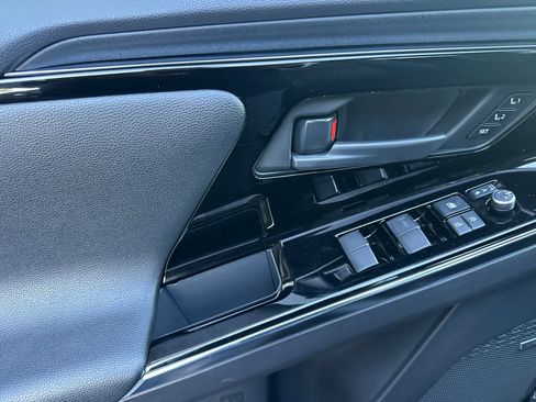 Certified 2023 Subaru Solterra AWD image 12