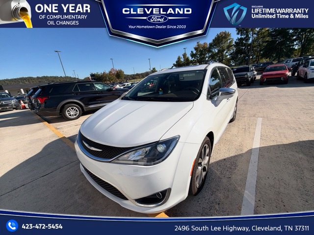 Used 2017 Chrysler Pacifica Limited FWD 360° Tour