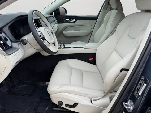 Certified 2024 Volvo XC60 T8 Core w/ Climate Package AWD/4WD image 16