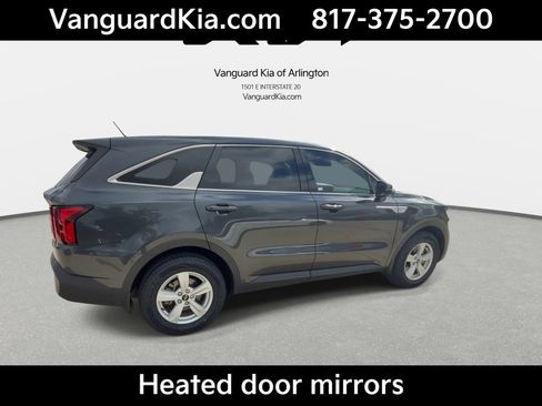 Certified 2022 Kia Sorento LX FWD image 9