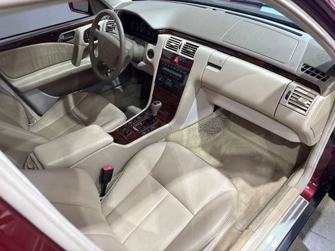 Used 1999 Mercedes-Benz E 320 Sedan image 73