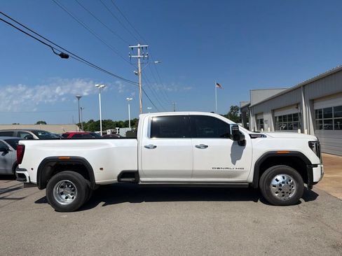 Used 2024 GMC Sierra 3500 Denali w/ Denali Reserve Package AWD/4WD image 4
