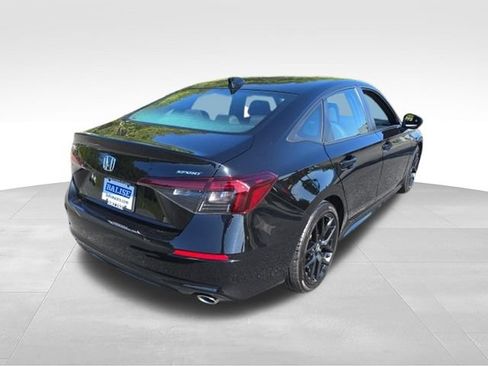 Used 2025 Honda Civic Sport image 3