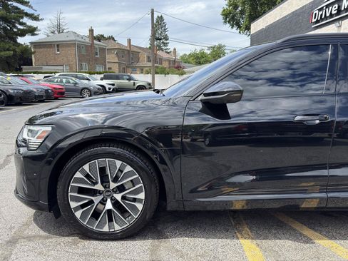 Used 2024 Audi Q8 e-tron Premium Plus w/ Premium Plus Package AWD/4WD image 2