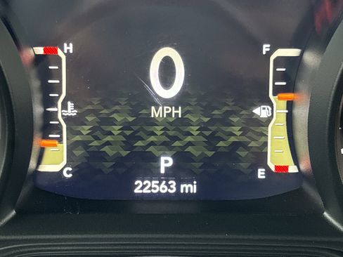 Used 2024 Jeep Gladiator Rubicon w/ Technology Group image 26