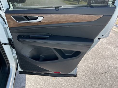 New 2026 Volkswagen Atlas SE image 46