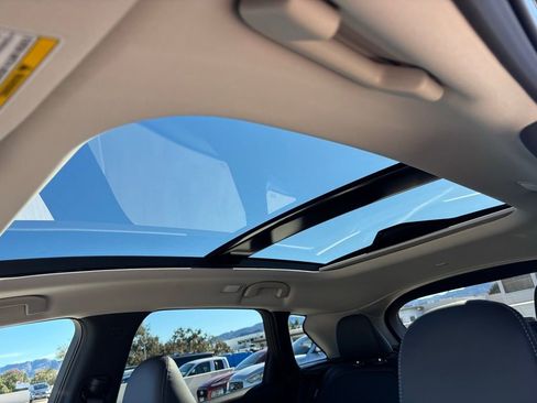 New 2025 INFINITI QX50 Luxe image 9