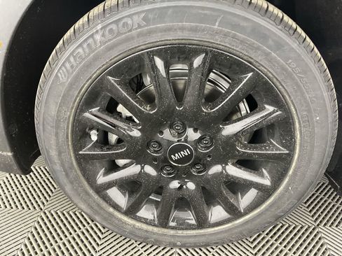 Certified 2023 MINI Cooper 4-Door Hardtop image 8