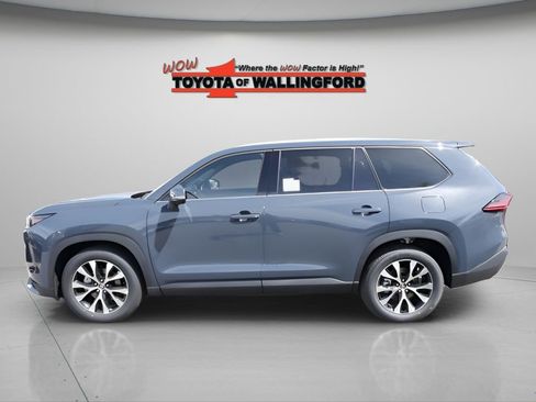 New 2026 Toyota Grand Highlander AWD Hybrid image 2