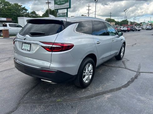 Used 2021 Buick Enclave Essence w/ Sound and Sites Package AWD/4WD image 6