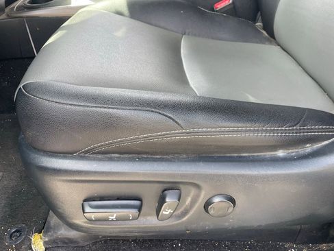 Used 2017 Toyota 4Runner SR5 Premium image 5