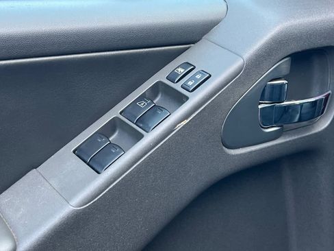 Used 2021 Nissan Frontier PRO-4X w/ Pro-4x Utility Package image 13