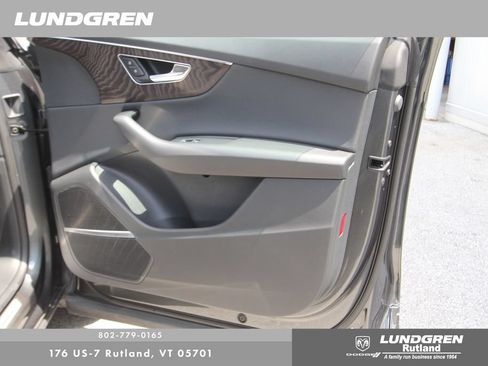 Used 2021 Audi Q8 Prestige AWD/4WD image 23