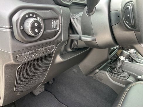 New 2026 Jeep Gladiator Sport image 7