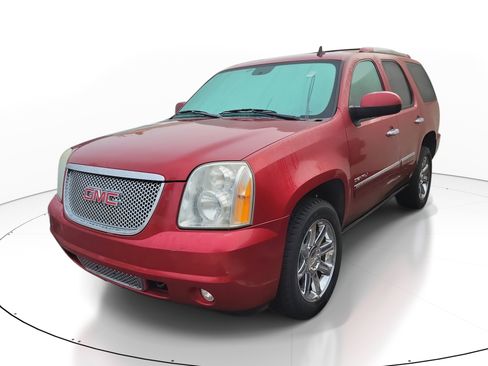 Used 2013 GMC Yukon Denali image 3