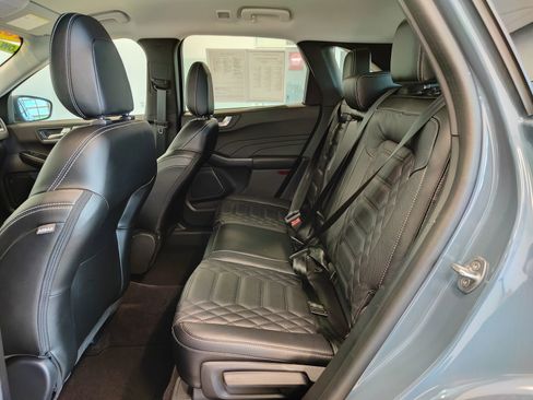 Used 2023 Ford Escape Platinum w/ Premium Technology Package AWD/4WD image 11