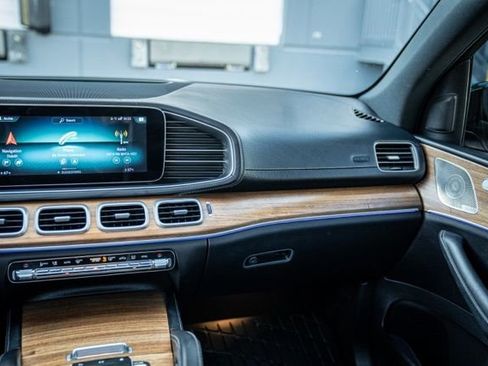 Used 2022 Mercedes-Benz GLS 450 4MATIC w/ AMG Line Exterior image 31