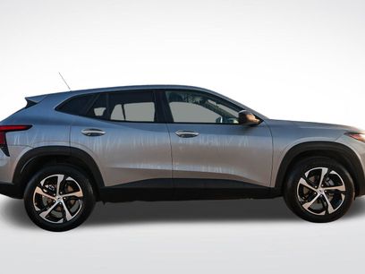 Used 2025 Chevrolet Trax RS