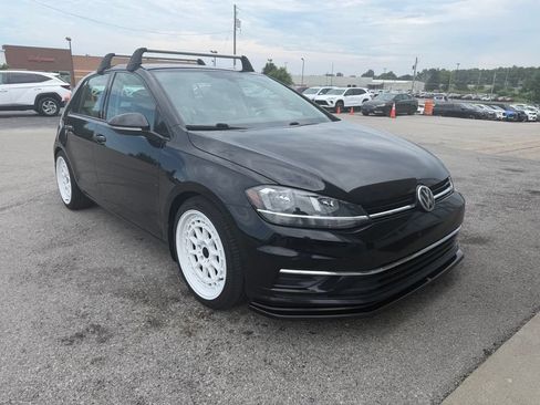 Used 2019 Volkswagen Golf S FWD image 2