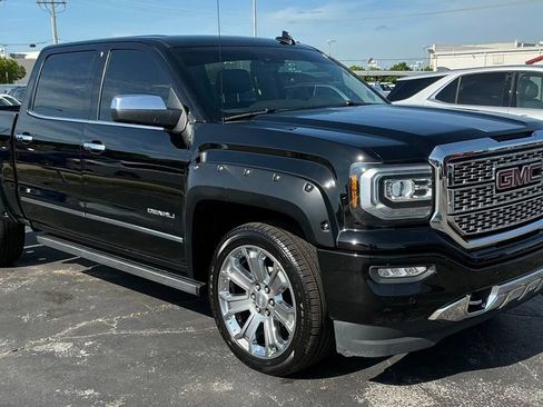 Used 2017 GMC Sierra 1500 Denali w/ Denali Ultimate Package AWD/4WD image 2